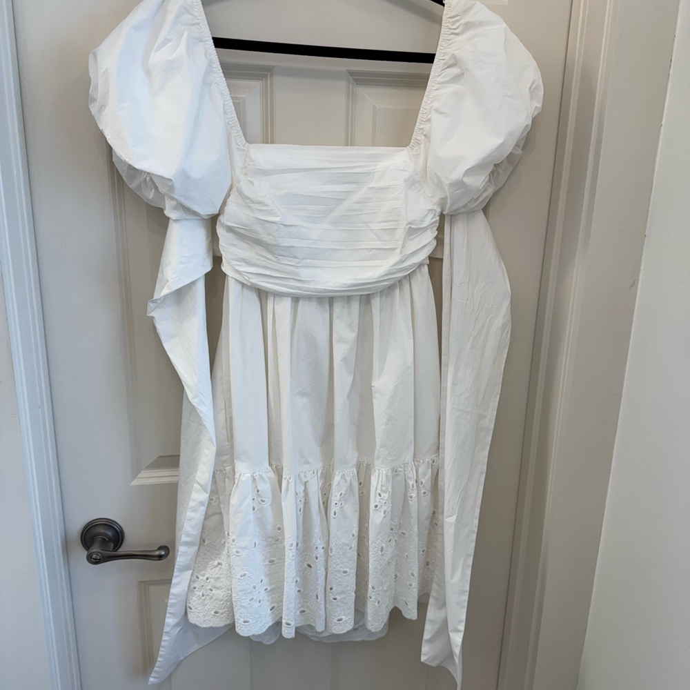 En Saison White Puff Sleeve Mini Dress - Picture 2 of 3